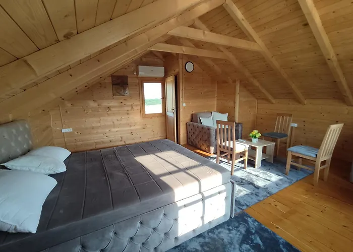 Kuca Pored Sunca بيت للعطل Kruševac